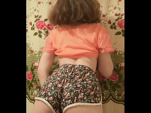 ❤️ Garota jovem e sexy tirando seus shorts da câmera Porno em nós pt-br.pornjimbo.ru ❌️❤