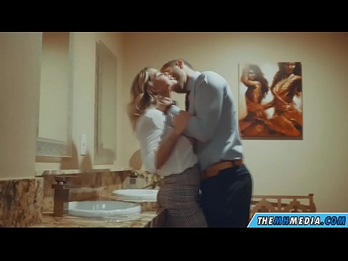 ❤️ Quando uma loira peituda o seduz em um banheiro público Porno em nós pt-br.pornjimbo.ru ❌️❤